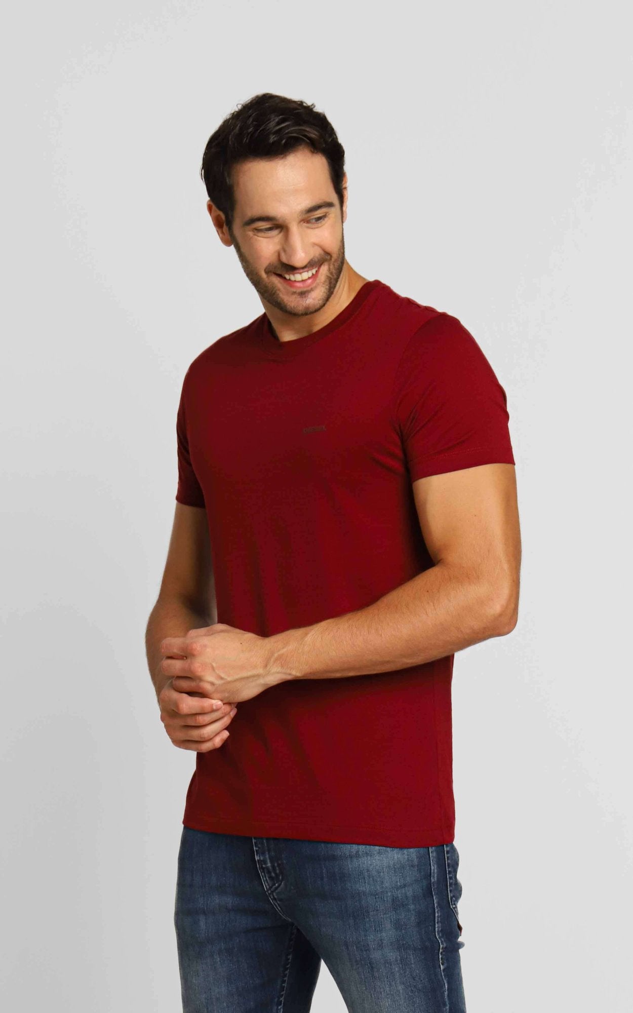 CAMISETA DIESEL SLIM LOGO PEITO - VINHO
