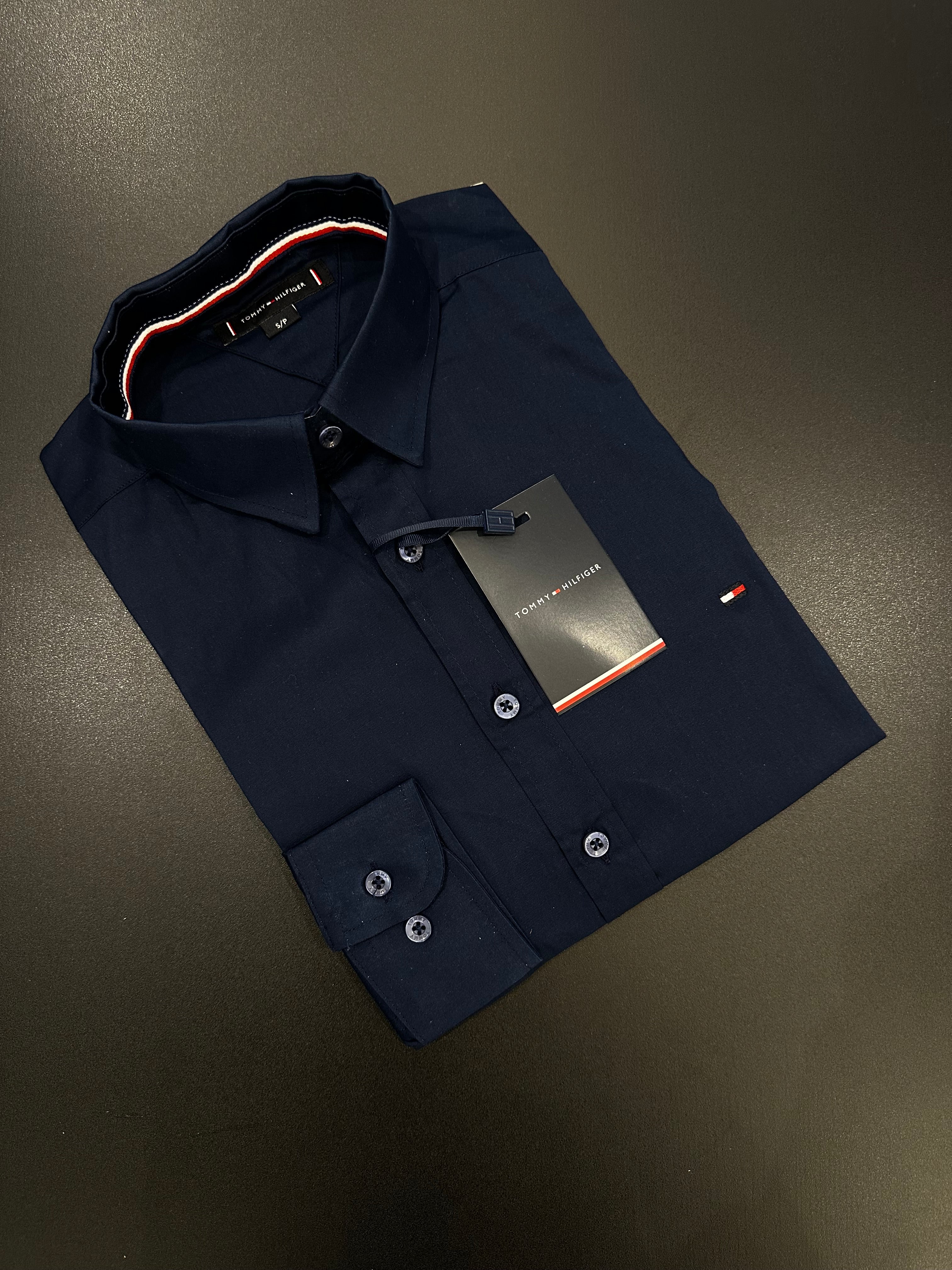 CAMISA TOMMY HILFIGER MANGA LONGA REGULAR FIT- PRETA