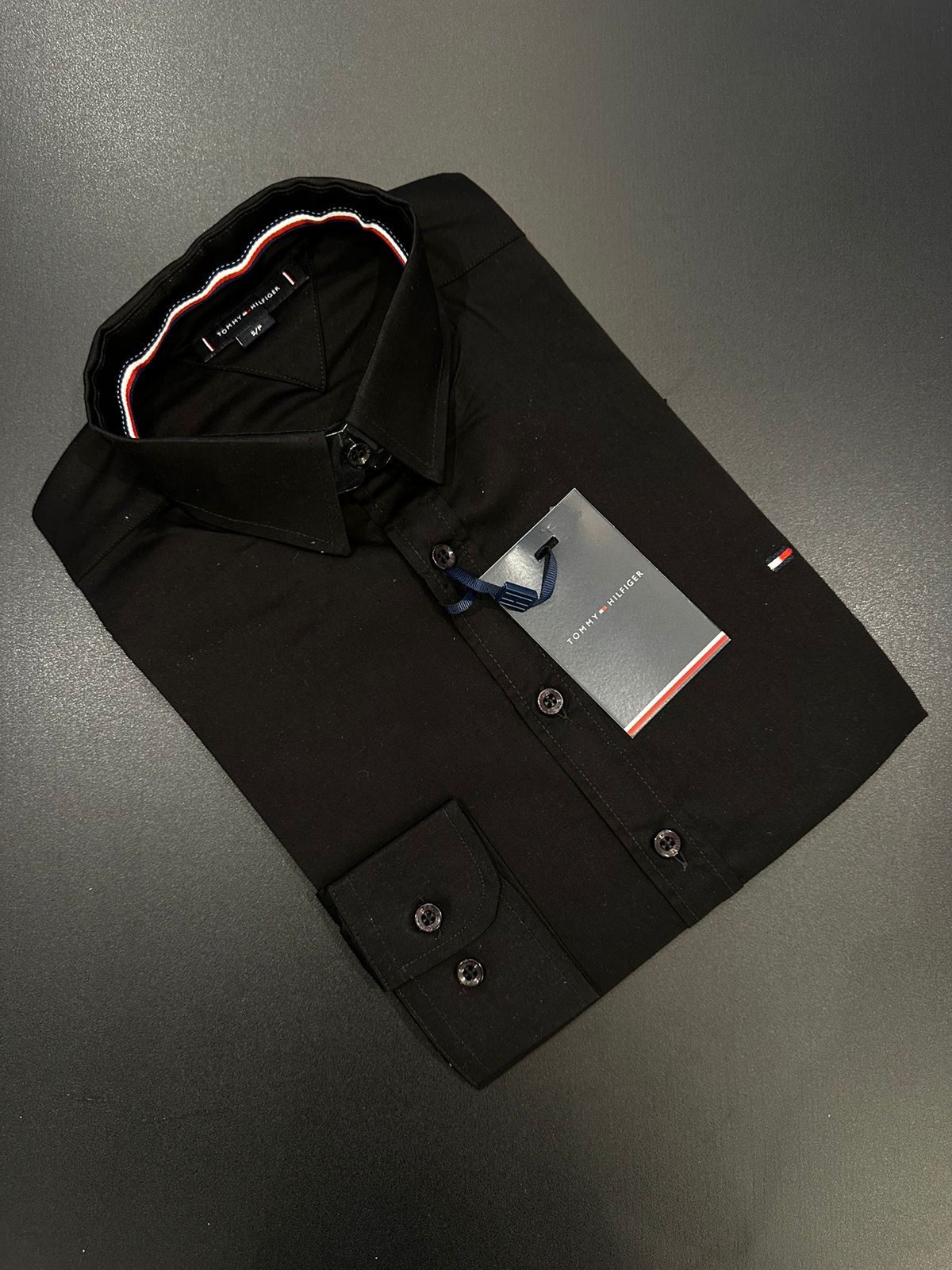 CAMISA TOMMY HILFIGER REGULAR FIT- PRETA