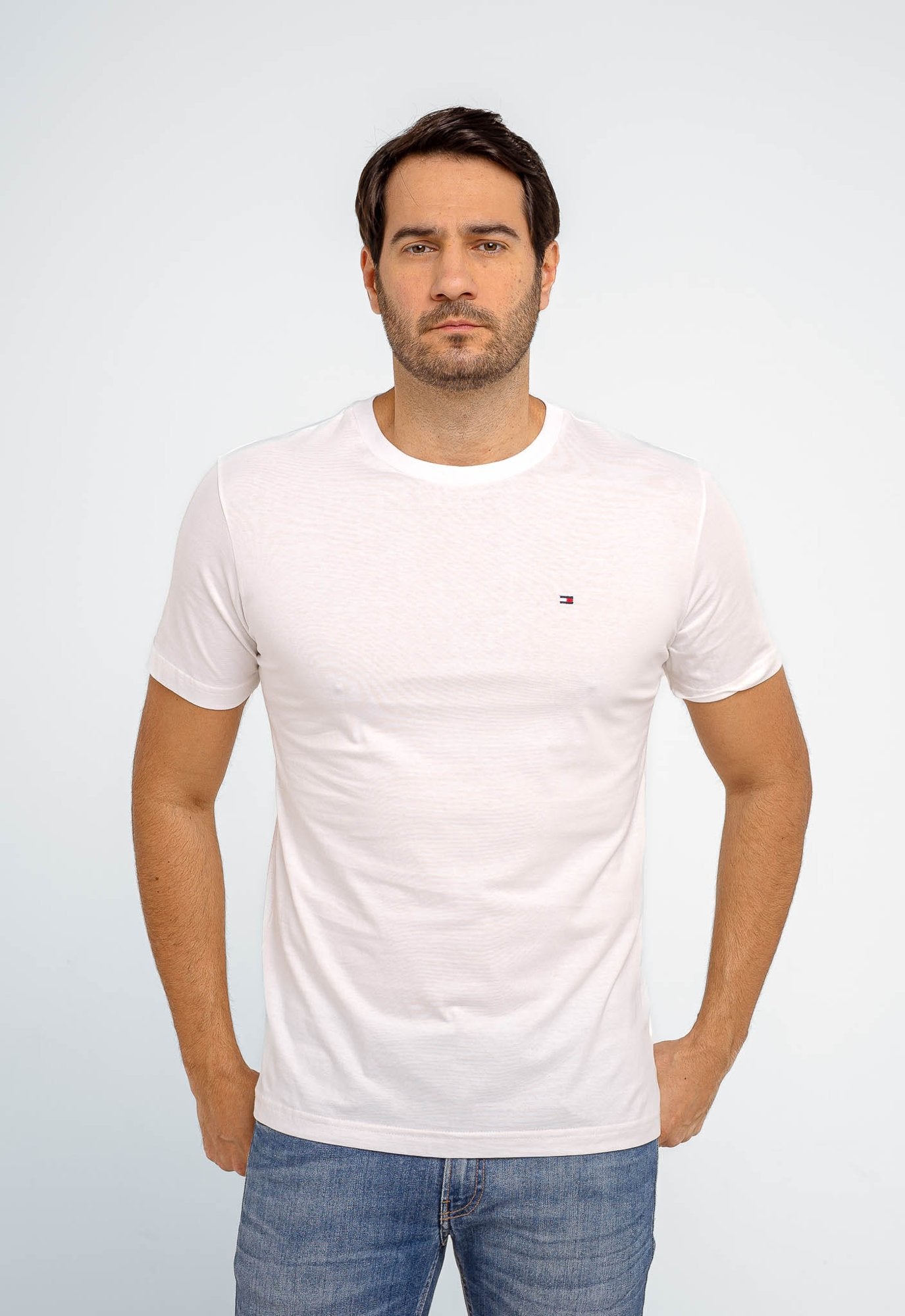 CAMISETA TOMMY HILFIGER BÁSICA - BRANCA