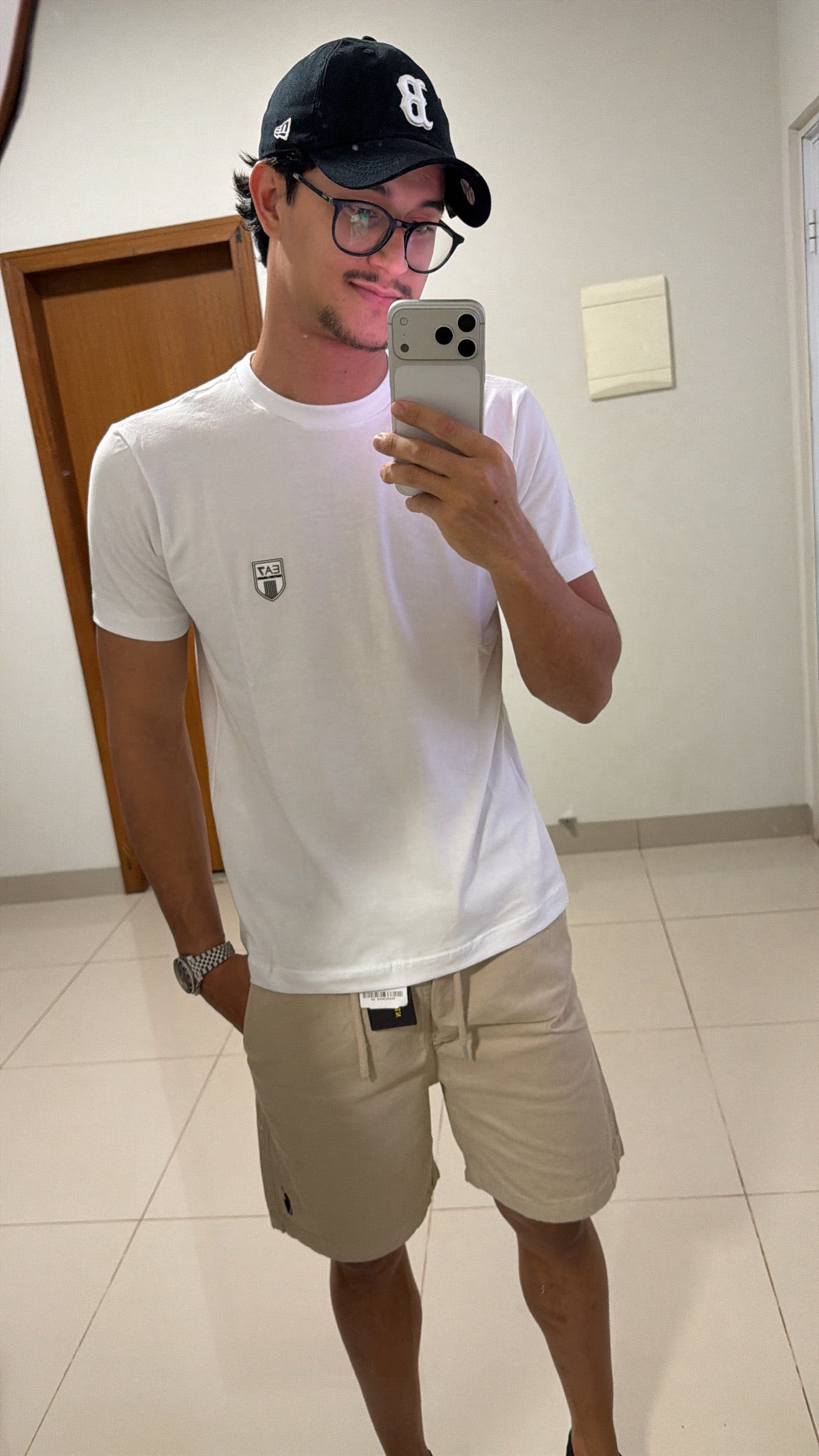 Camiseta Empório Armani Escudo - Logo Emborrachado - Branco