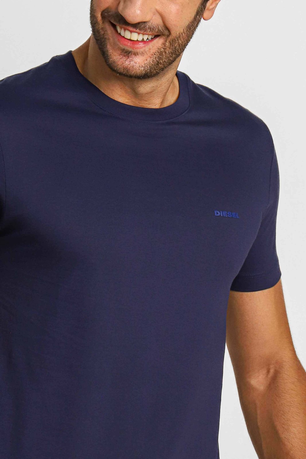 CAMISETA DIESEL SLIM LOGO PEITO - AZUL MARINHO